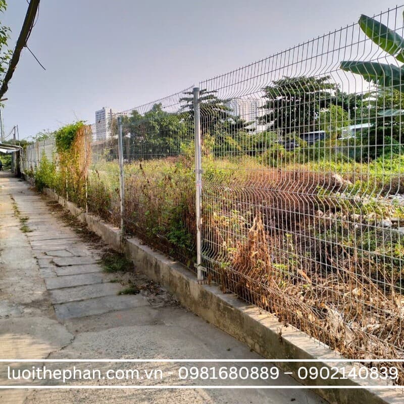 Hàng rào thép hàn chấn sóng mạ kẽm