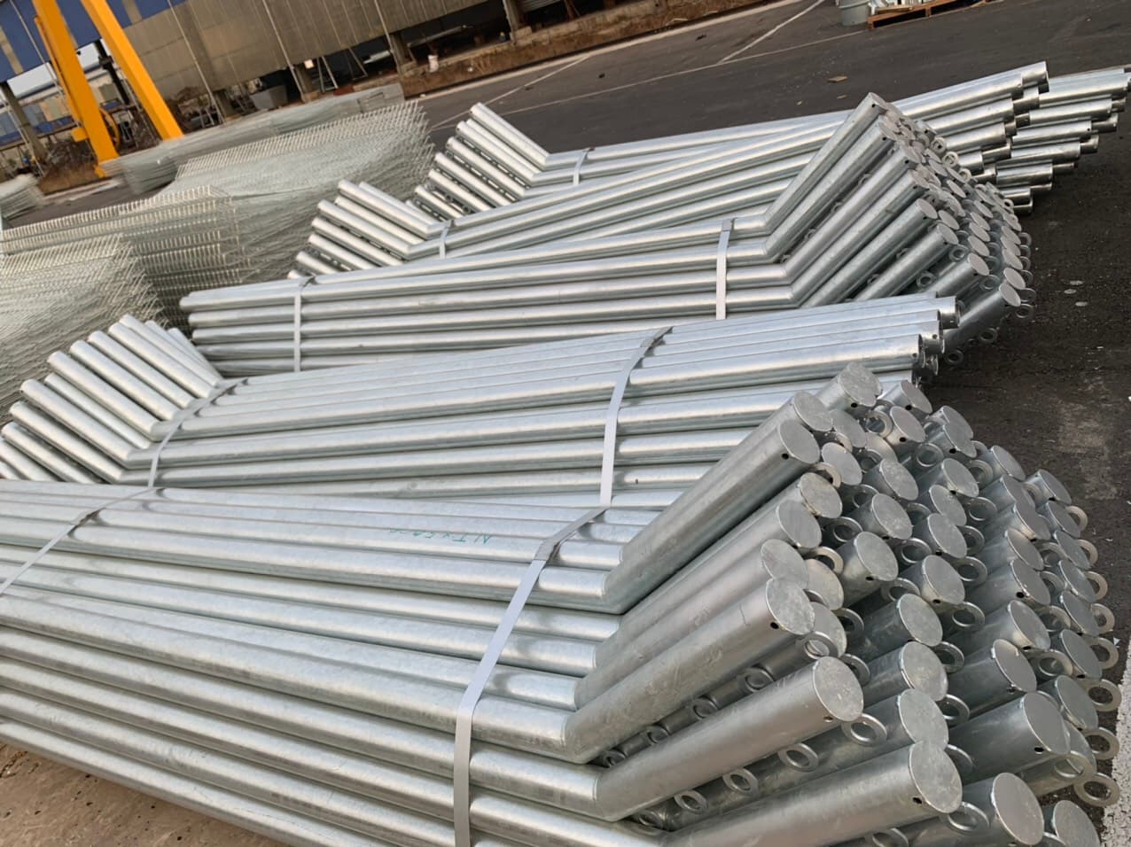 Trụ thép D76