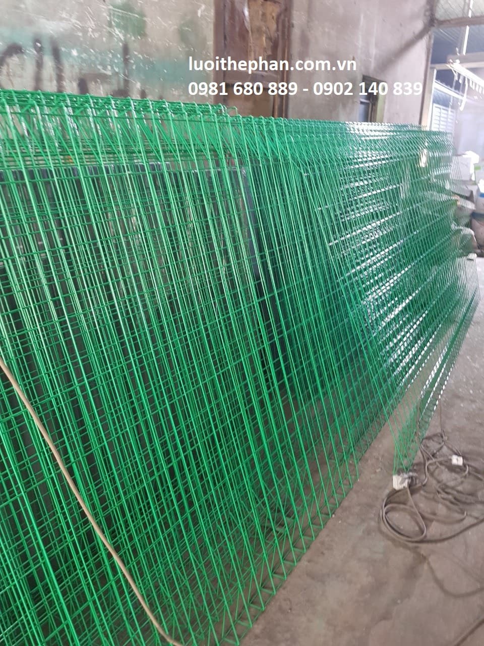 hàng rào gập tam giác