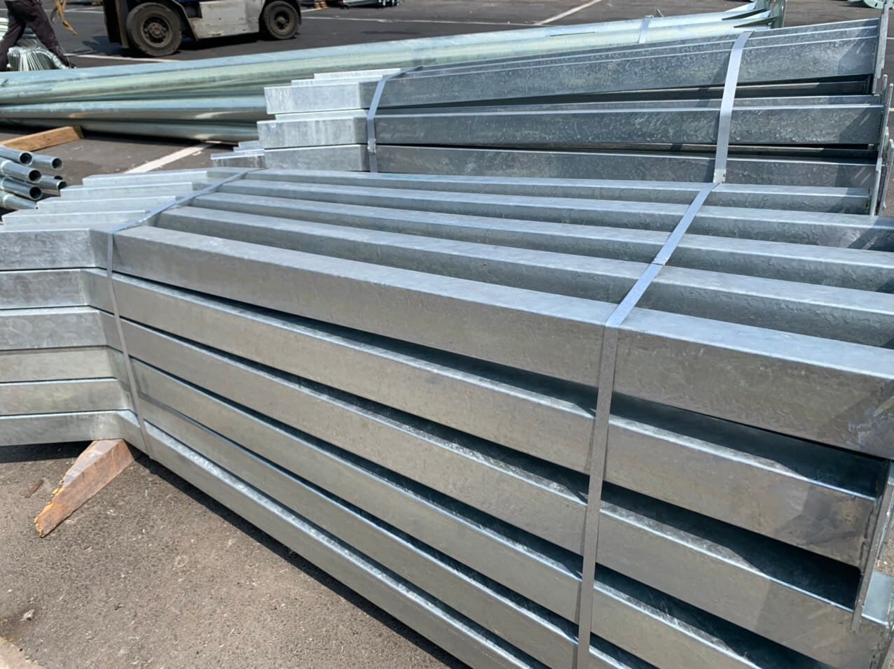 Trụ thép D100