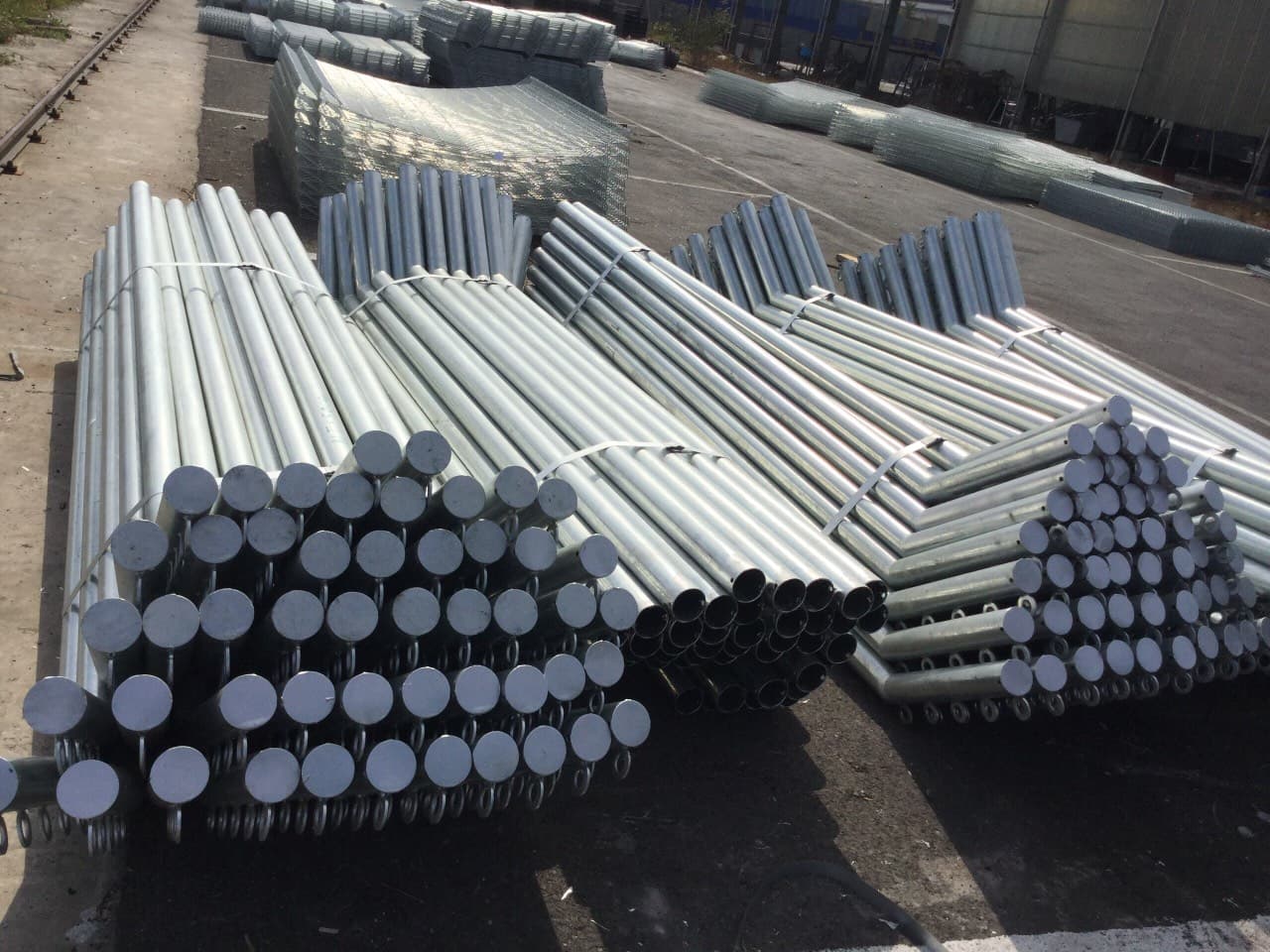 Cột thép D76