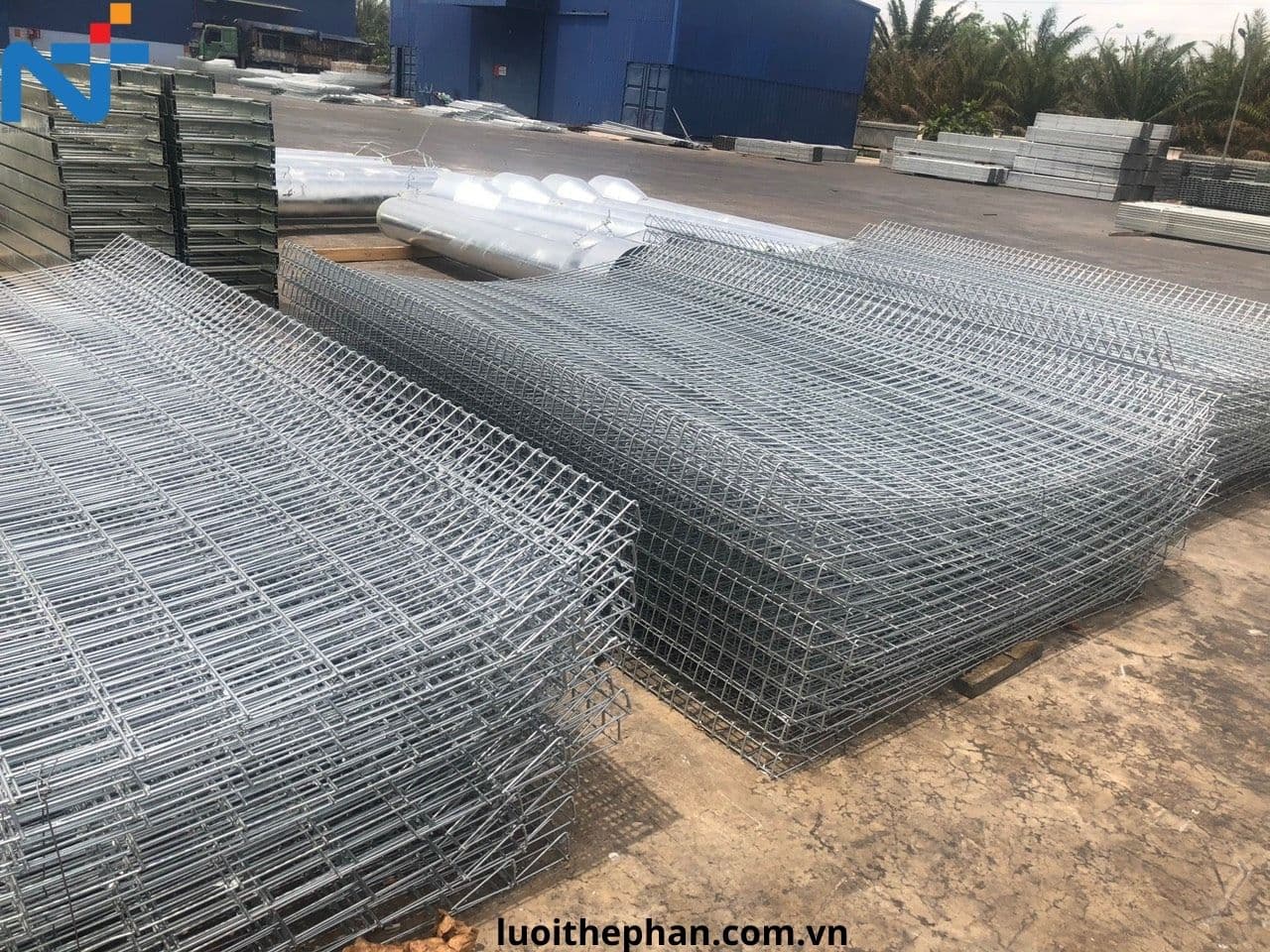 Lưới thép hàn làm hàng rào
