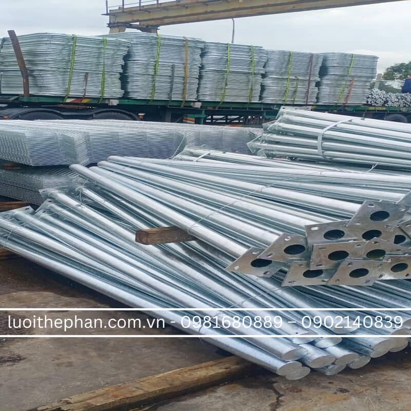 Sản xuất hàng rào theo yêu cầu