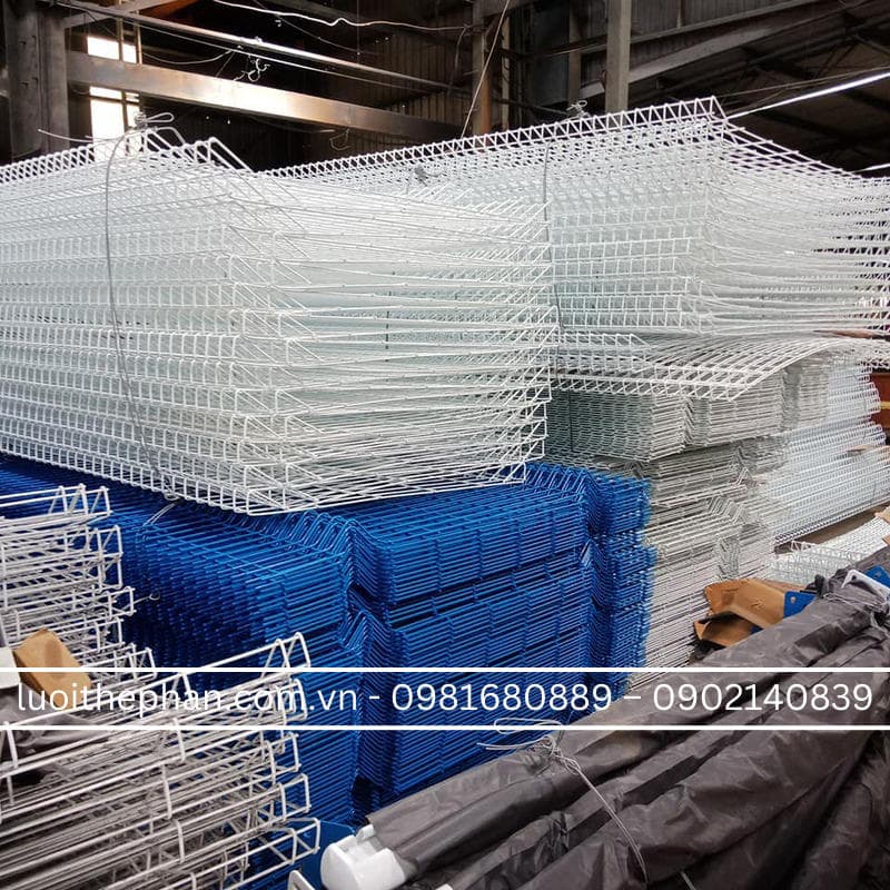 Khung lưới hàng rào sơn với đa dạng mẫu mã