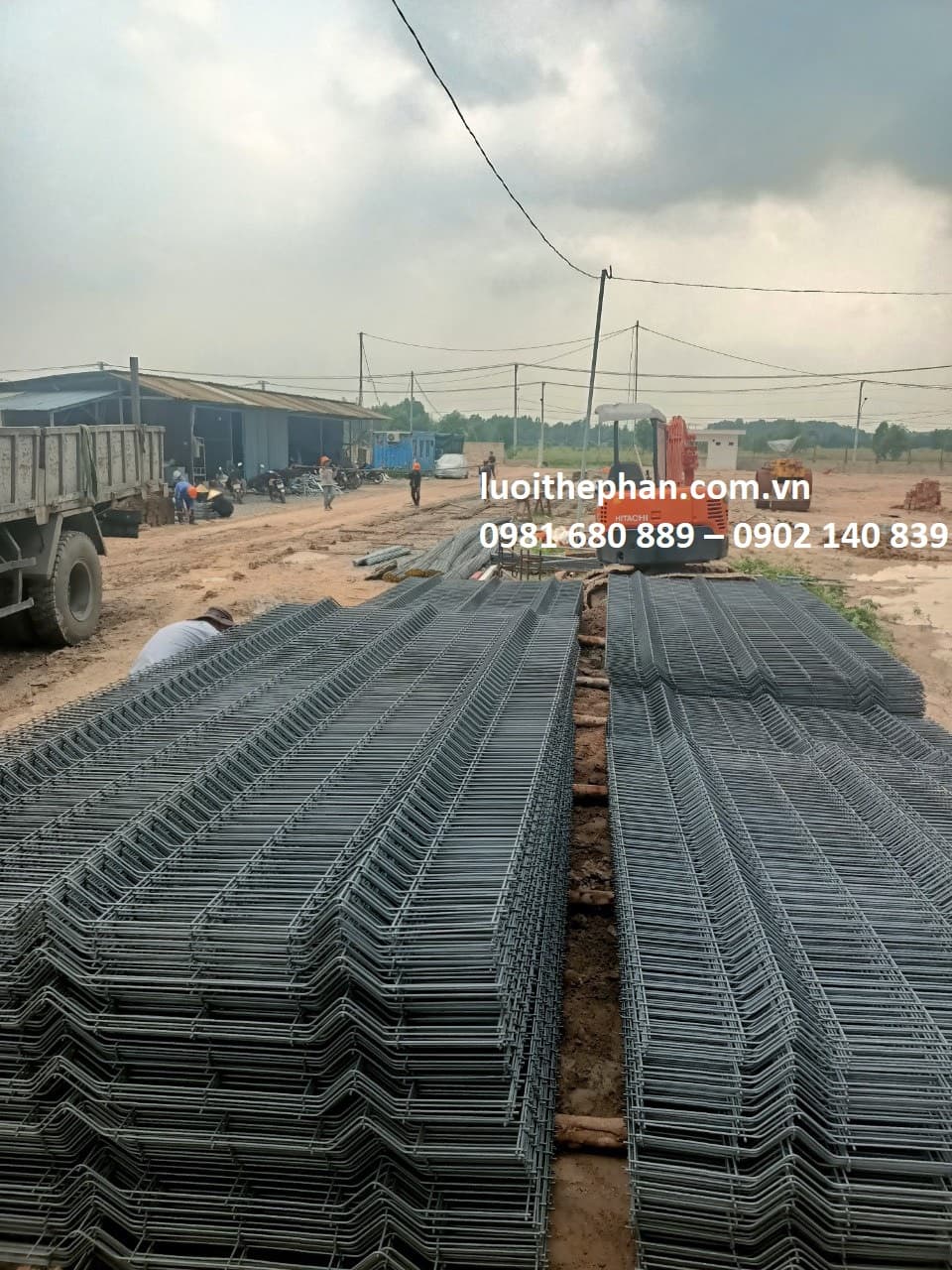 Hàng rào nhấn sóng sản xuất theo yêu cầu