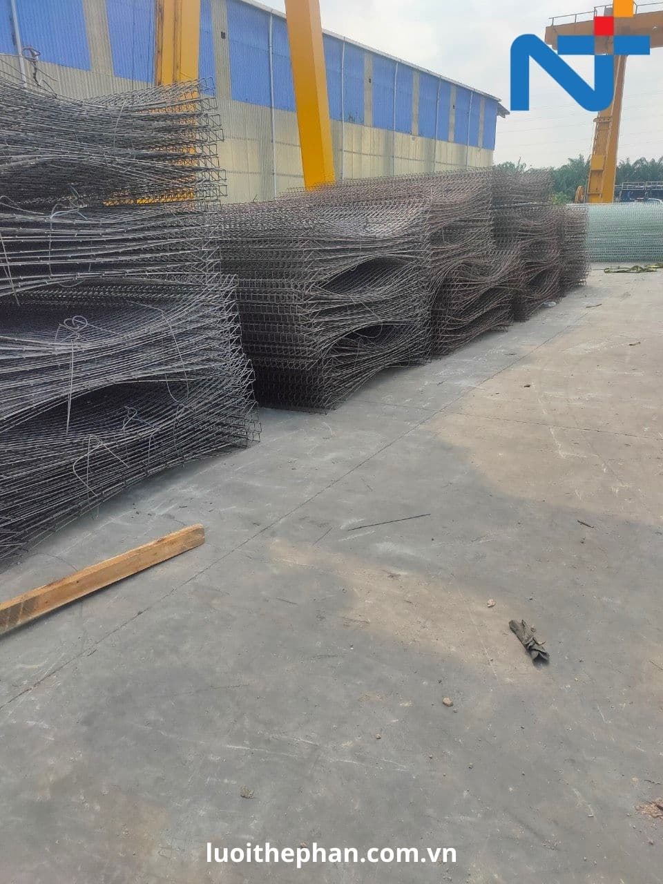 Hàng rào thép sản xuất theo yêu cầu