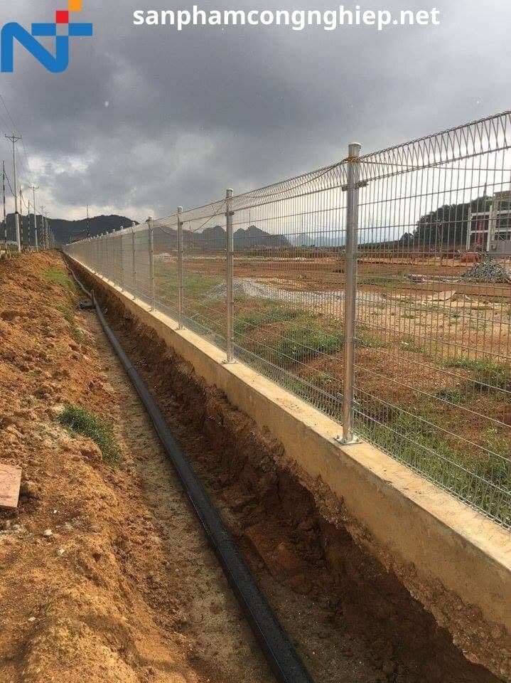 Hàng rào gấp tam giác