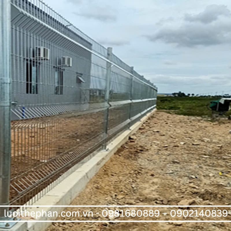 Top 9 Mẫu Hàng Rào Lưới Sắt Hàn Đơn Giản Mà Đẹp Nhất Cho Sân Vườn