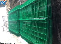 Chọn hàng rào lưới thép hàn : Hàng rào nhúng kẽm hay hàng rào sơn tĩnh điện